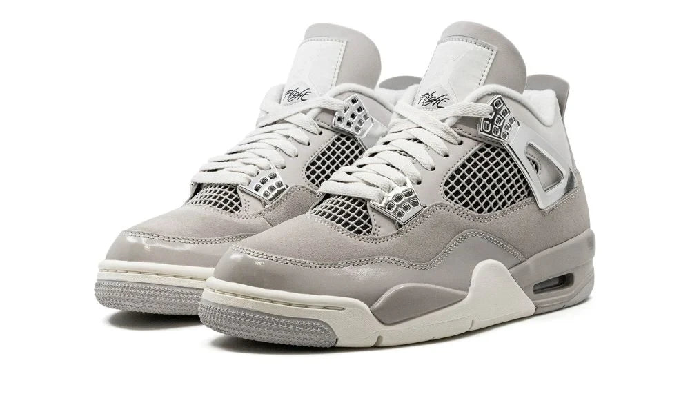 Air Jordan 4 Retro Frozen Moments