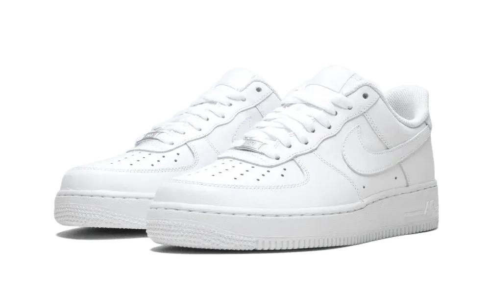 Nike Air Force 1 Low 07 Triple White